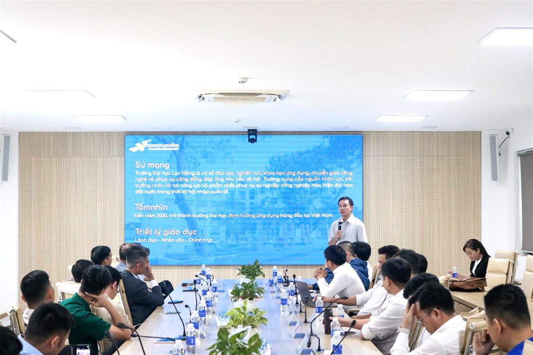 Xây dựng hệ sinh thái kết nối: Sự kiện Gặp mặt Cựu sinh viên & Ra mắt CLB Doanh nghiệp