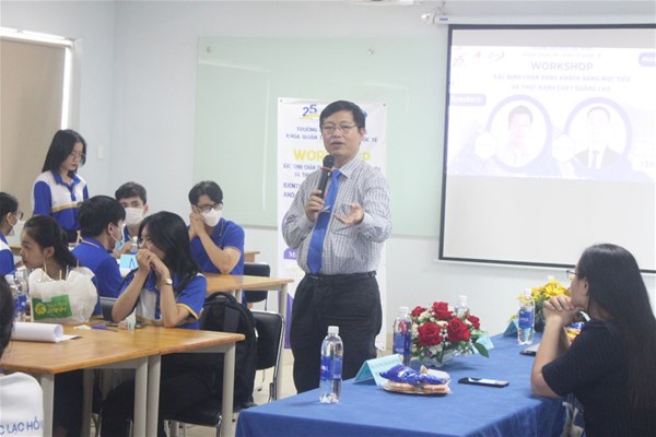 PhD Nguyen Van Tan enthusiastically delivering the session